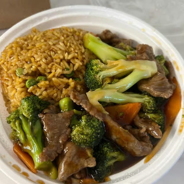 L4. Beef with Broccoli.